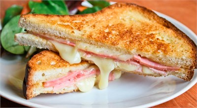 СЭНДВИЧ С ВЕТЧИНОЙ И СЫРОМ 08172